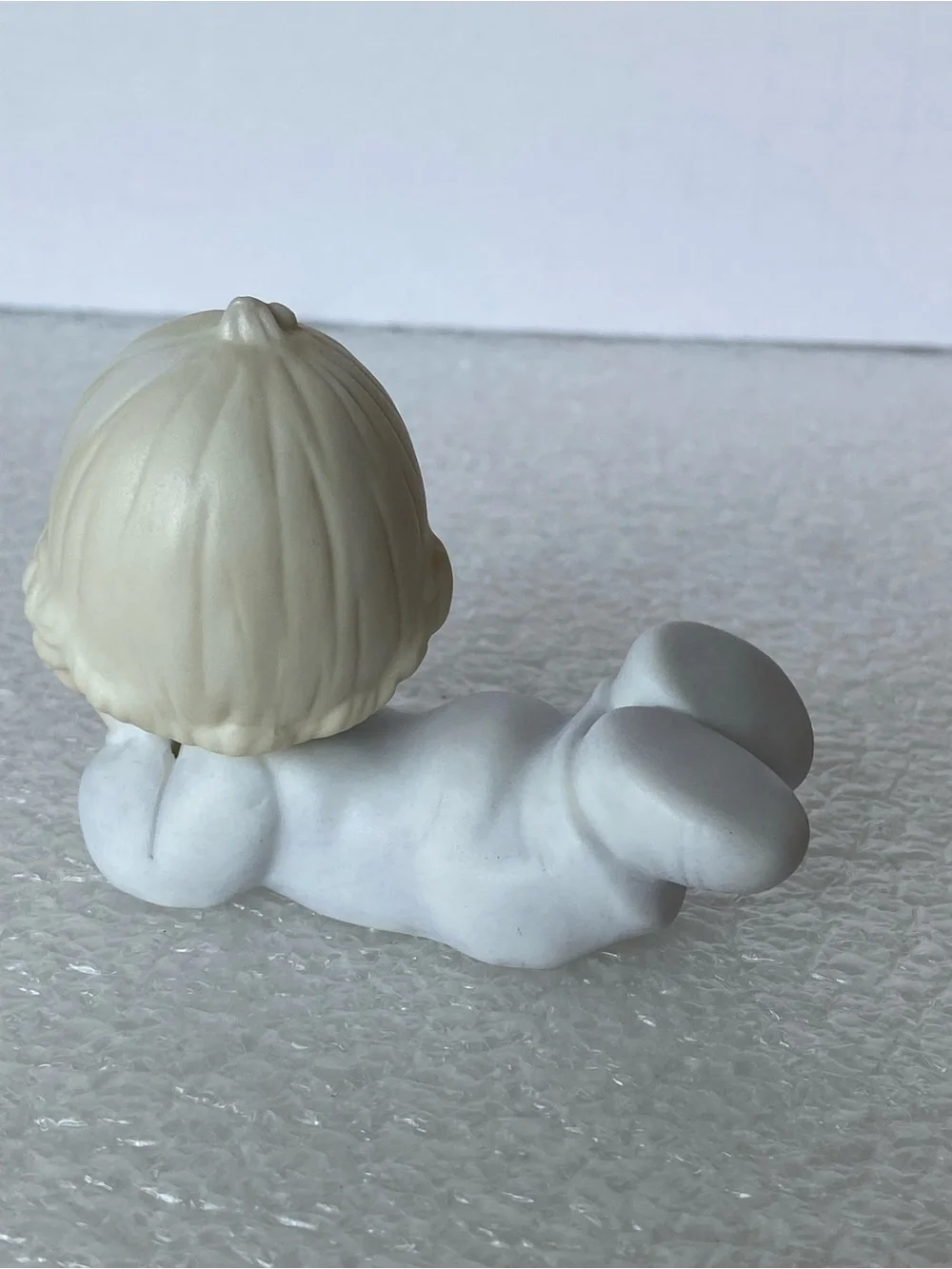 Vintage 1983 Precious Moments E-2852/F Baby Figurine 